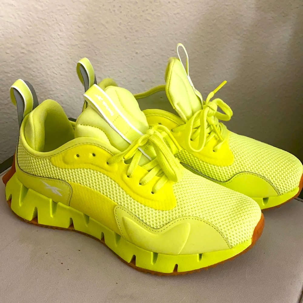 REEBOK ZIG DYNAMICA RUNNING SHOE